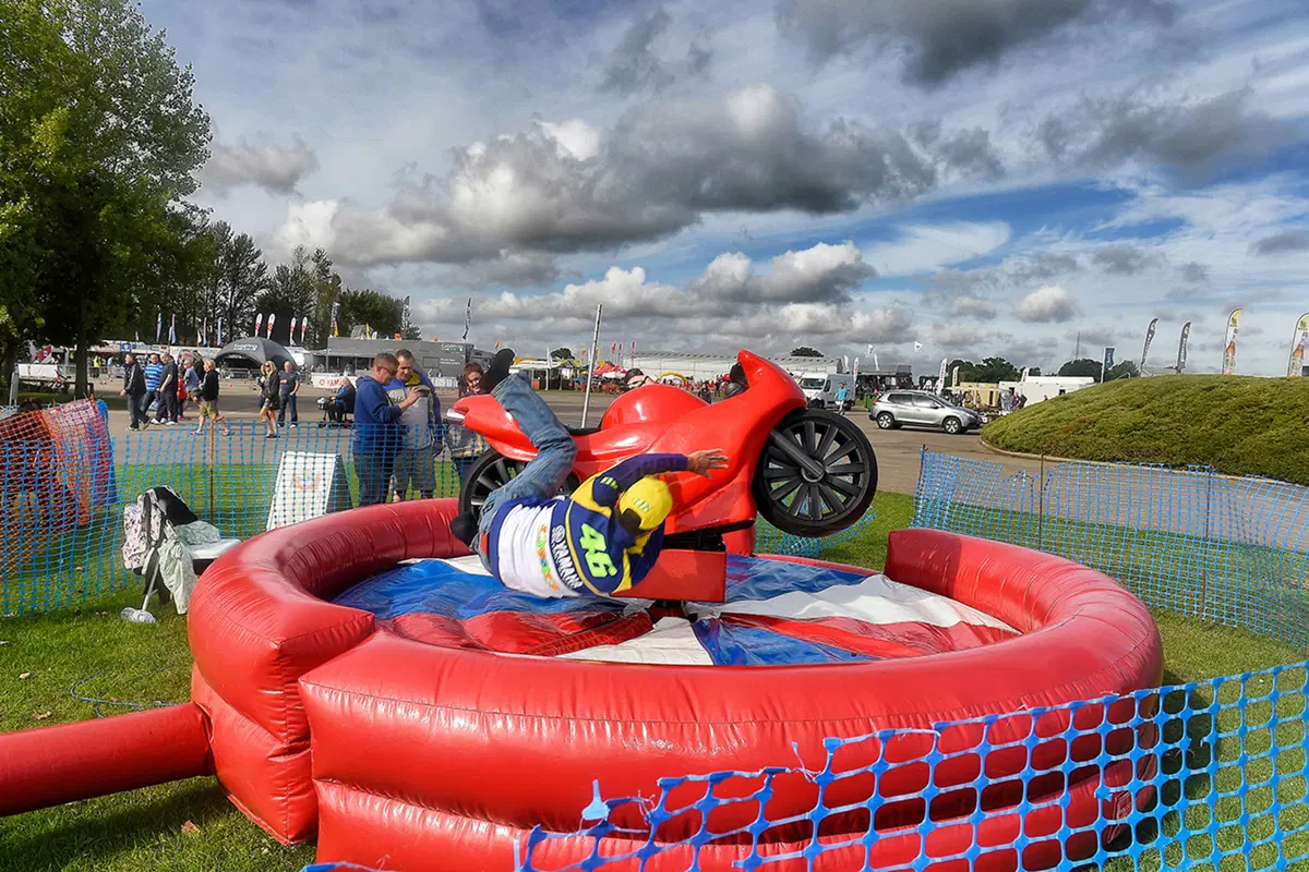 MotoGP 2015, Silverstone. Le foto più belle del GP del Regno Unito (18)