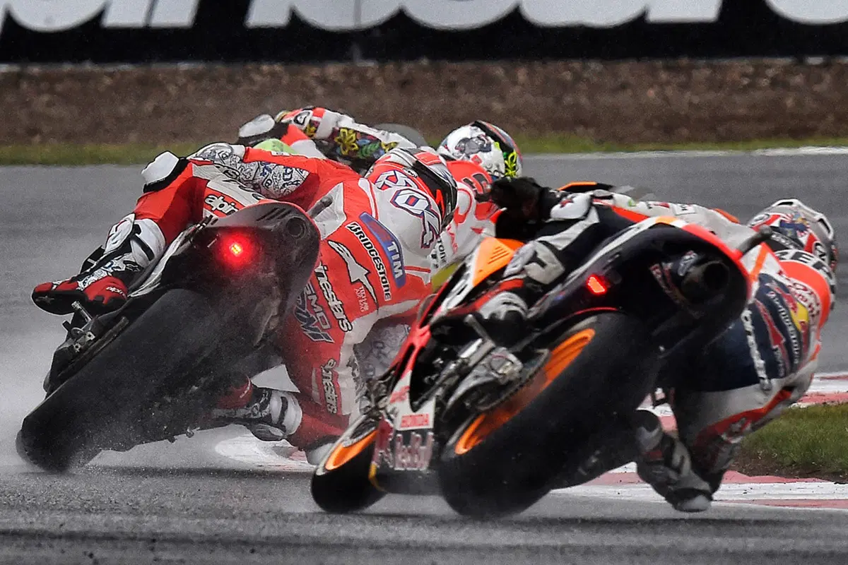 MotoGP 2015, Silverstone. Le foto più belle del GP del Regno Unito (25)