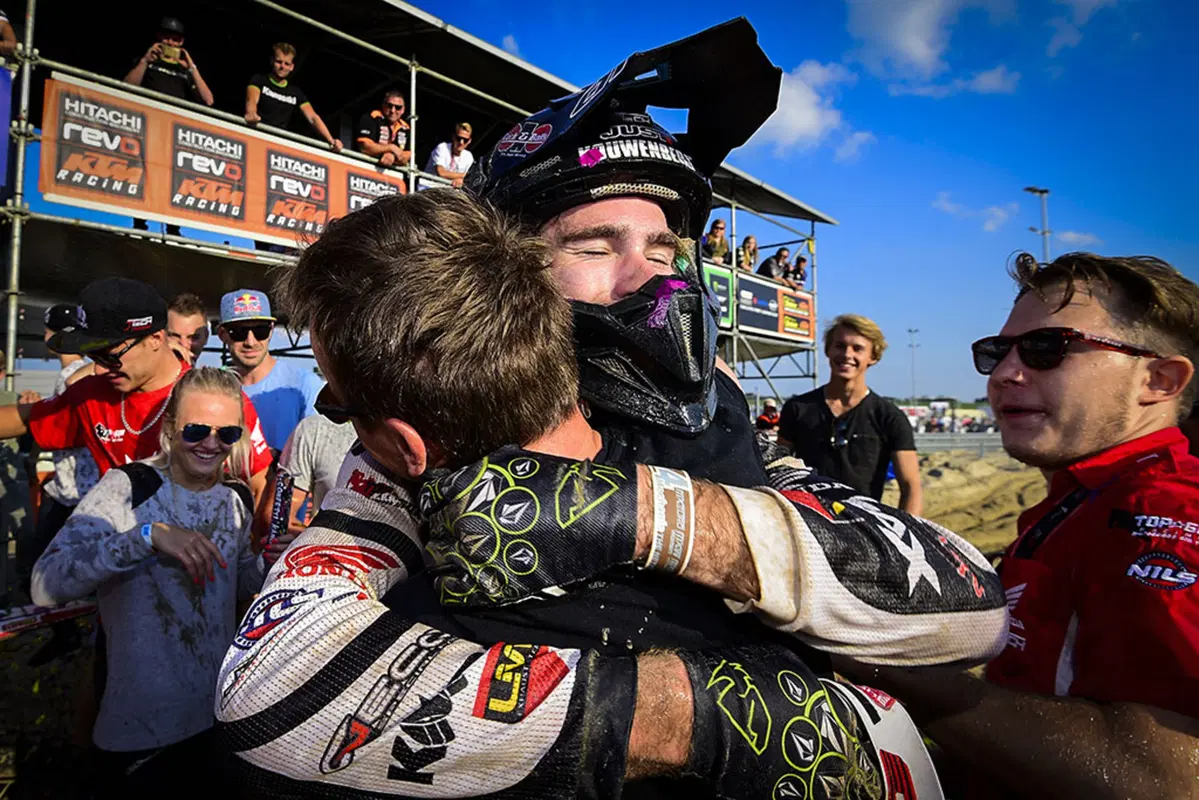 MXGP 2015, Assen. Le foto più spettacolari del GP d'Olanda (24)