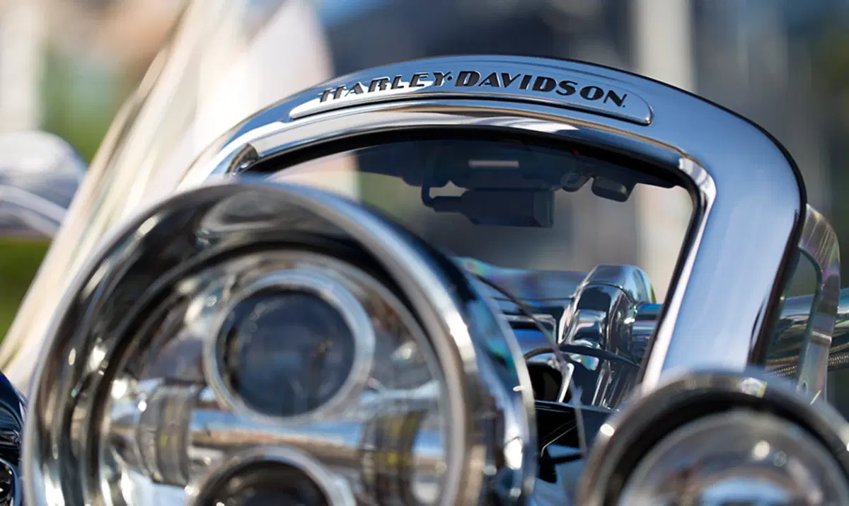 Harley-Davidson CVO - Custom Vehicle Operations 1800 Deluxe (2014 - 15) - FLSTNSE (3)