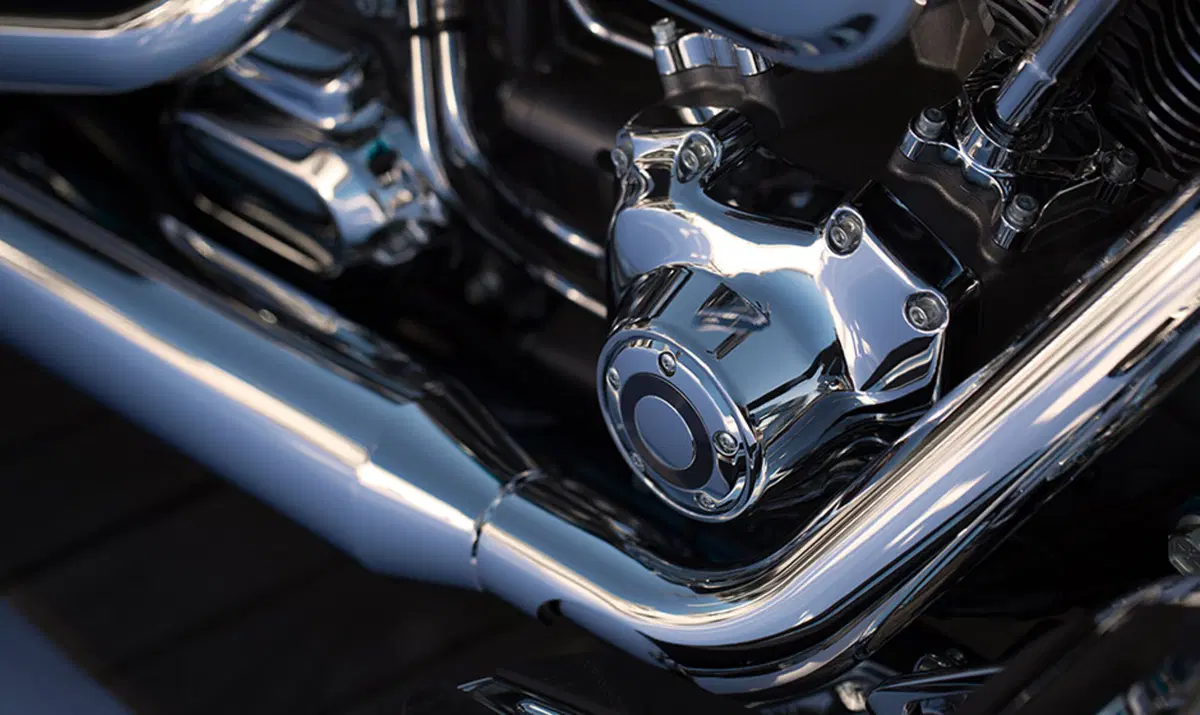 Harley-Davidson CVO - Custom Vehicle Operations 1800 Deluxe (2014 - 15) - FLSTNSE (8)