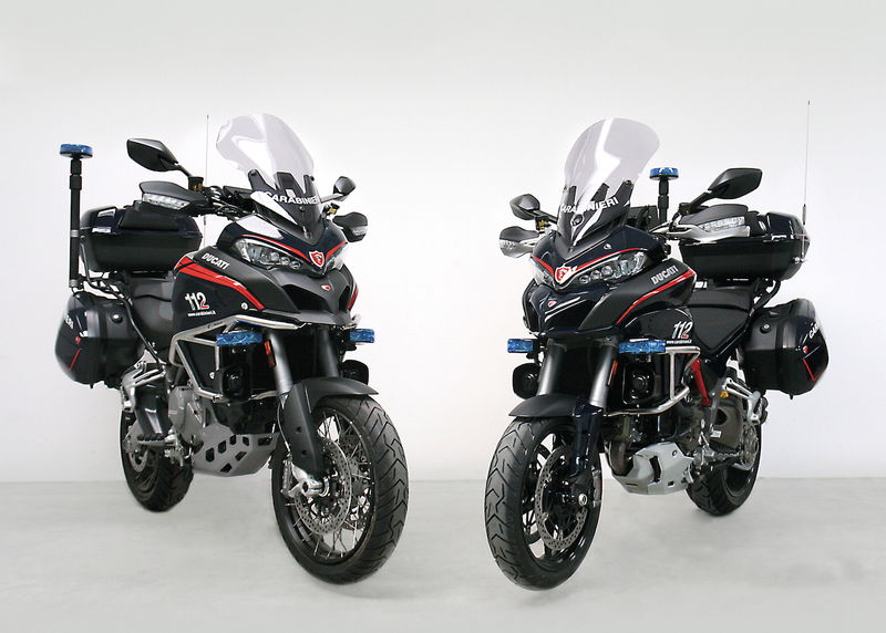 Le Ducati Multistrada 1200 nella speciale livrea approntata per l&#039;Arma dei Carabinieri