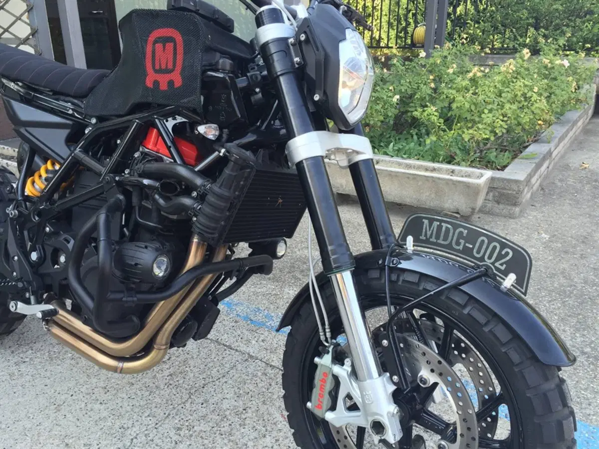 Le Strane di Moto.it: Husqvarna Nuda 900R (2)