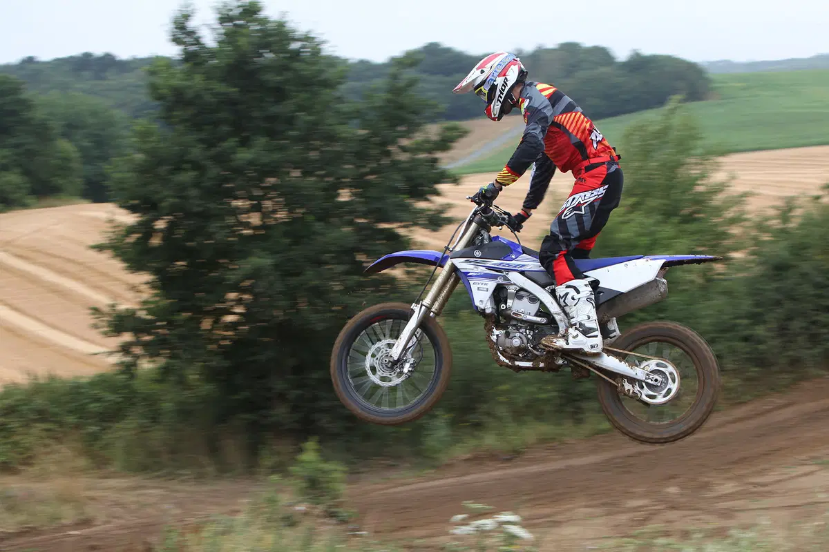 Yamaha YZ-F 250 e 450 2016 (5)