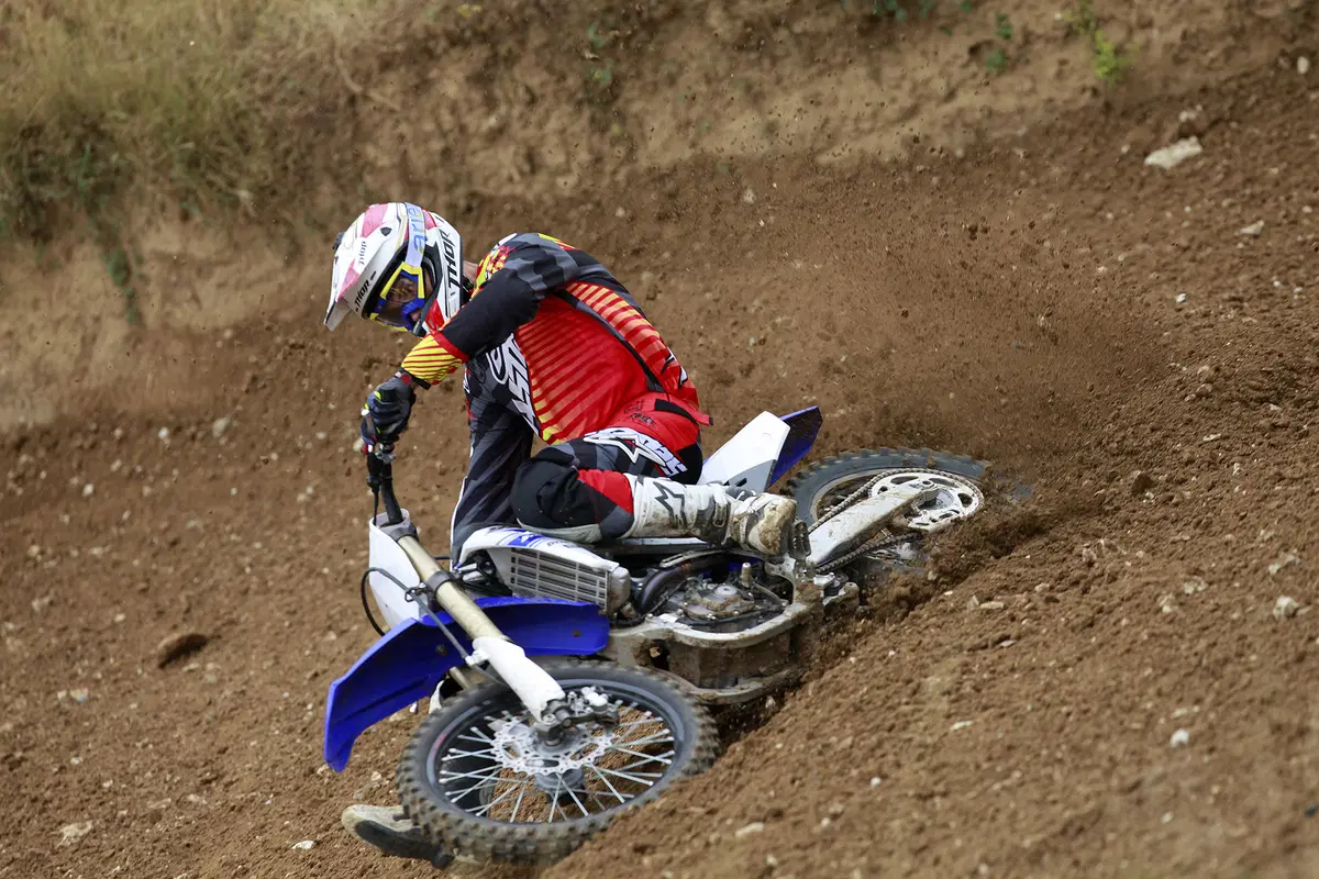 Yamaha YZ-F 250 e 450 2016 (12)