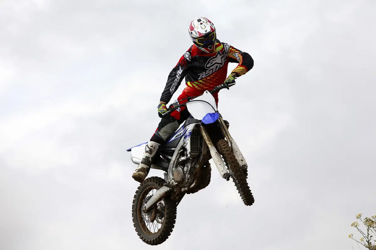 Yamaha YZ-F 250 e 450 2016 (3)