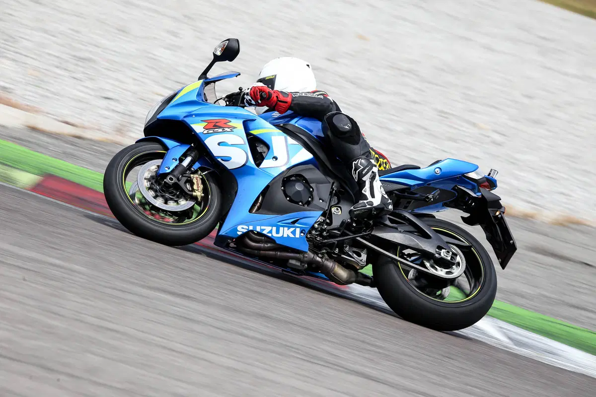 Suzuki GSX-R 750 e 1000 (8)