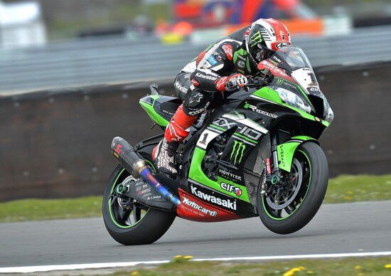 SBK 2017. Rea domina anche le FP2 a Donington