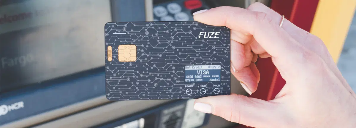 Fuze Smart Credit Card, la tessera intelligente che ne sostituisce 30 (4)