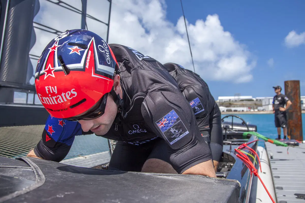 Dainese: airbag in Coppa America con Emirates New Zealand (2)