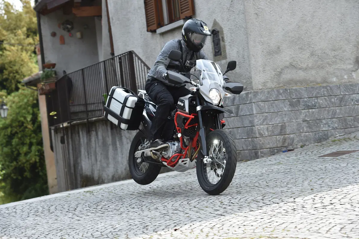 SWM Superdual T. La carica delle dual sport (4)