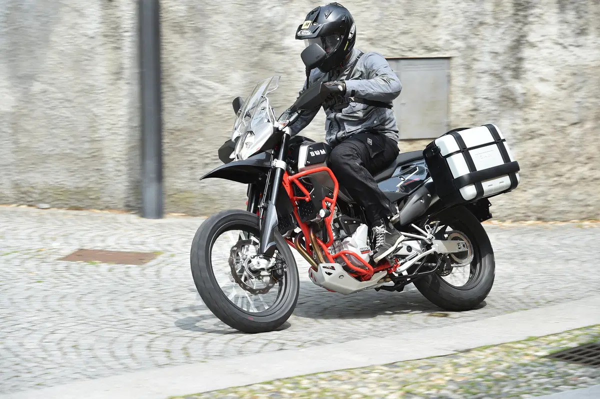 SWM Superdual T. La carica delle dual sport (5)