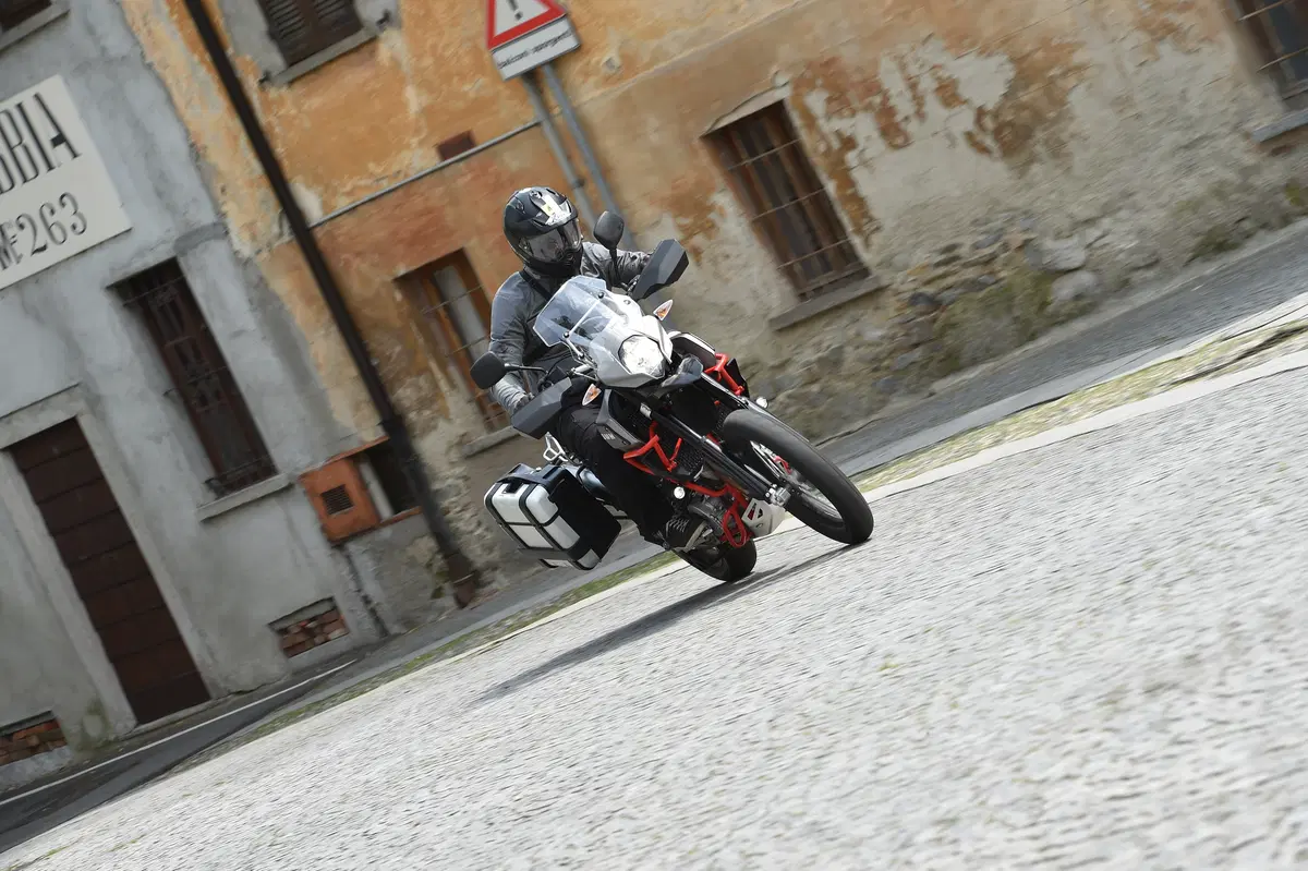 SWM Superdual T. La carica delle dual sport (6)