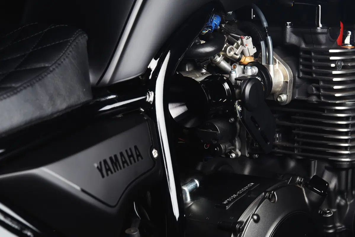 Yamaha XJR 1300 “Guerilla Four” (18)