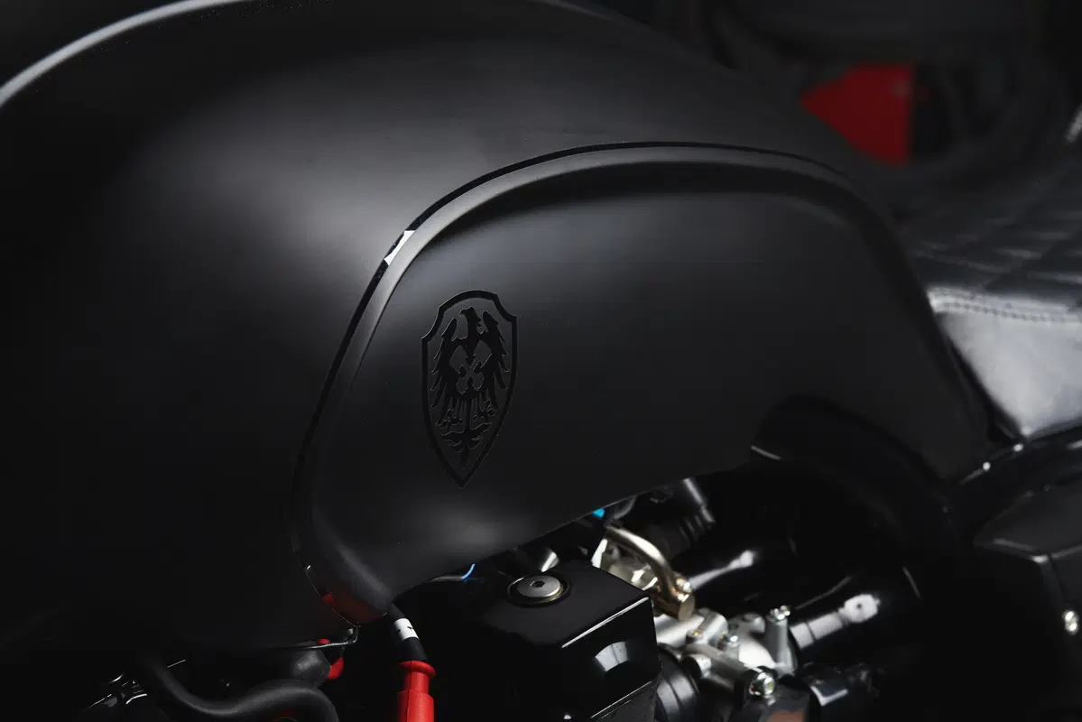 Yamaha XJR 1300 “Guerilla Four” (12)