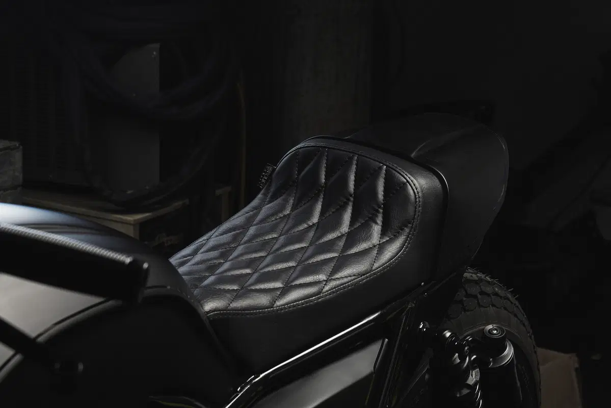 Yamaha XJR 1300 “Guerilla Four” (16)