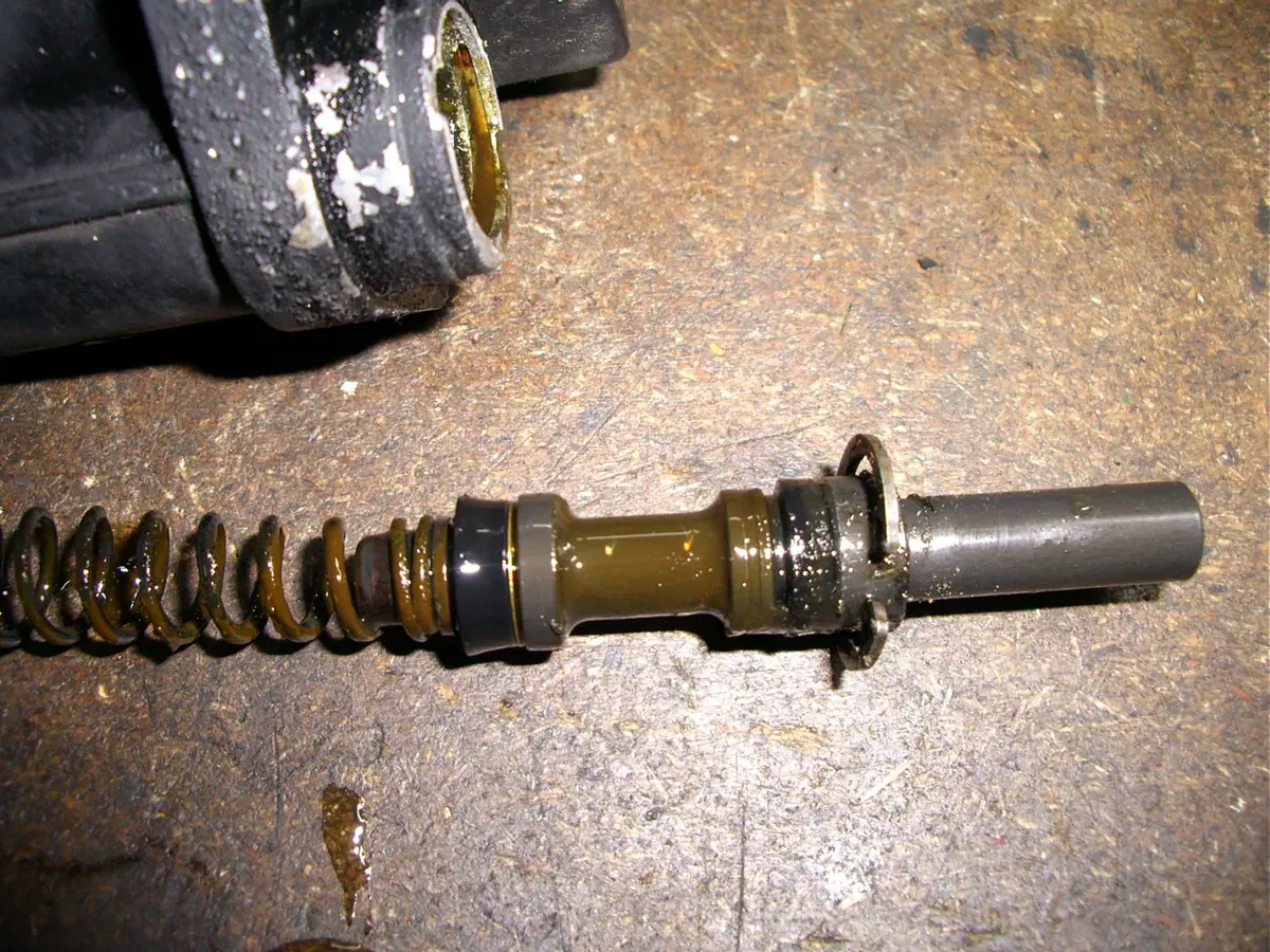 Restaurando, nona puntata: BMW R80 G/S Paris Dakar (13)