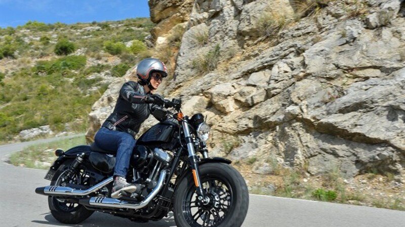 Una Sportster Iron per chi prova le Harley-Davidson