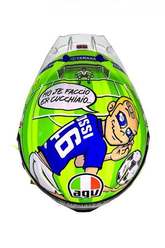 Il casco speciale di Rossi: C'è solo un capitano (9)