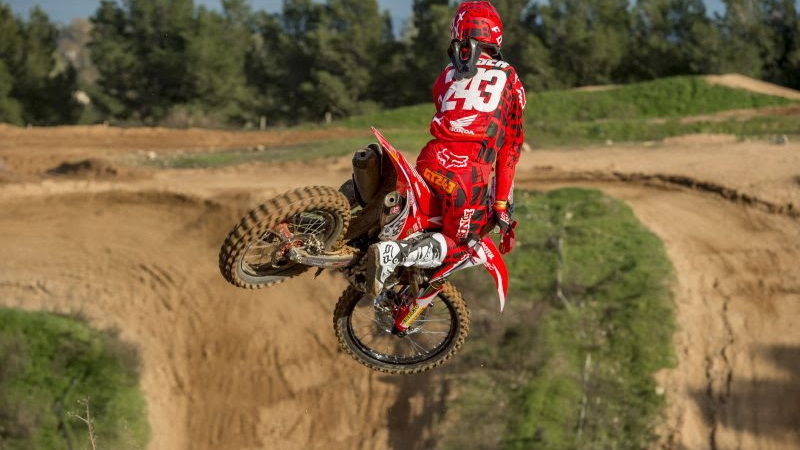 MXGP. Tim Gajser costretto a rinunciare al GP di Russia