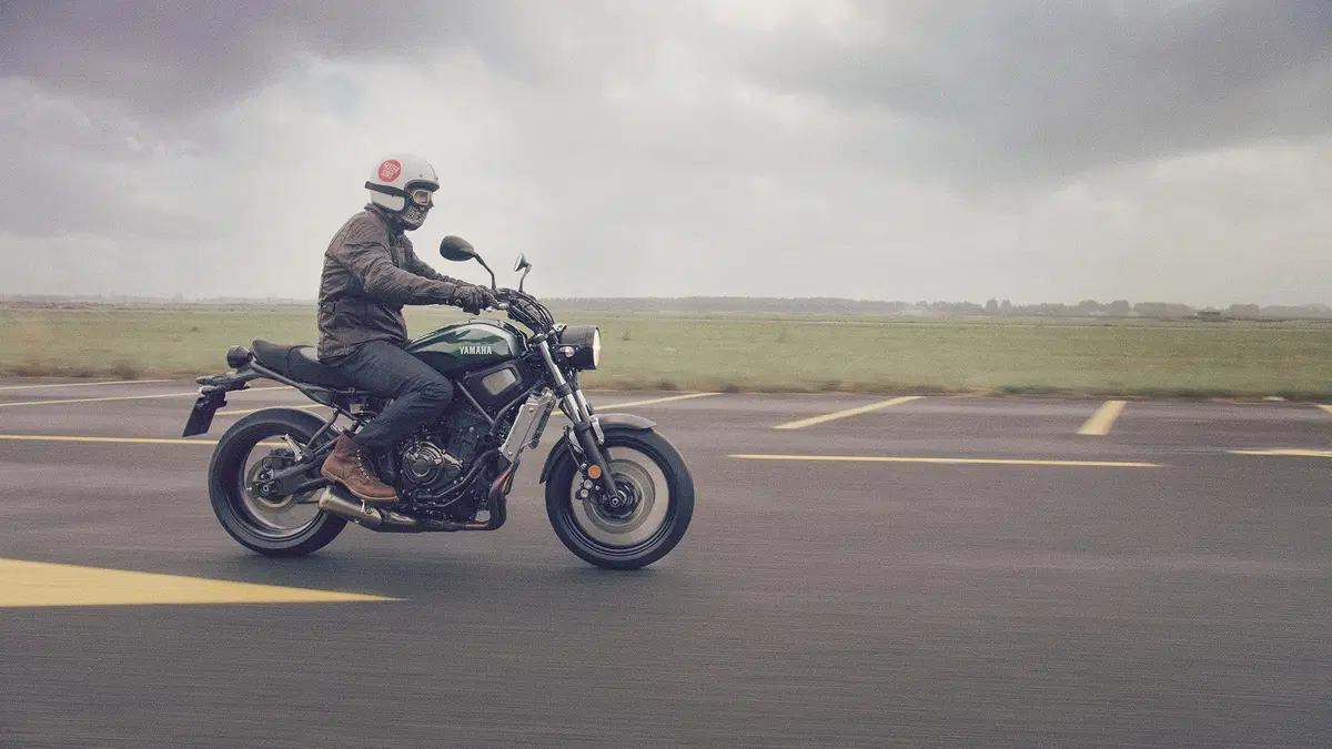 Yamaha XSR700: bicilindrica Sport Heritage (2)