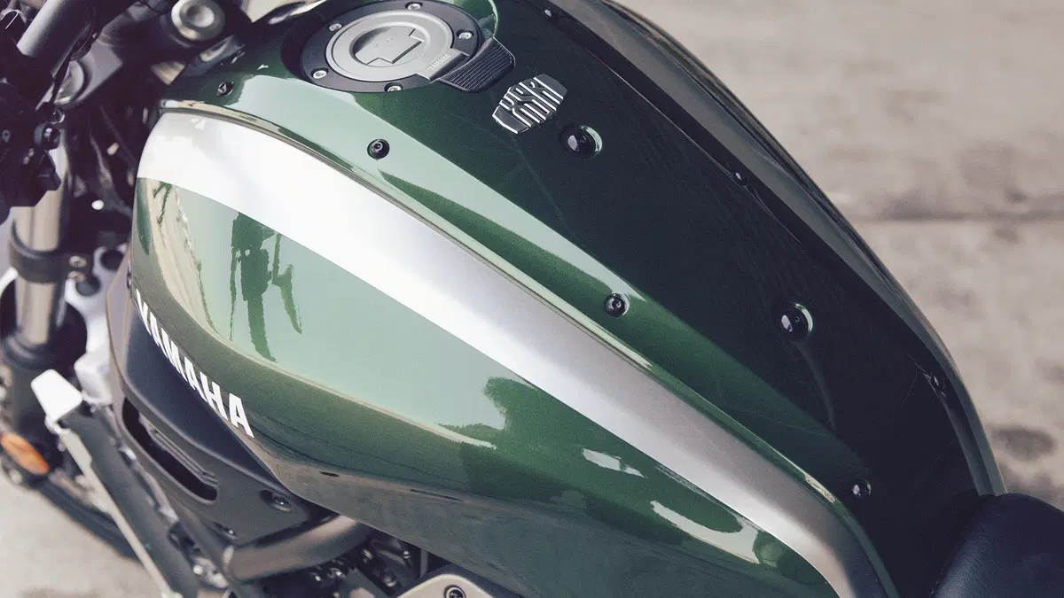Yamaha XSR700: bicilindrica Sport Heritage (13)