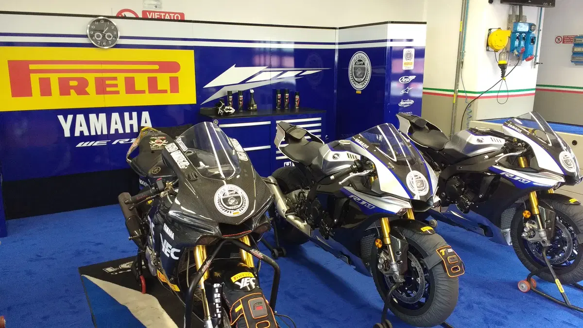 Old School Racing: in pista con Gramigni, Yamaha e Pirelli (4)