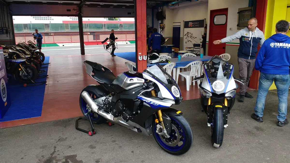 Old School Racing: in pista con Gramigni, Yamaha e Pirelli (3)