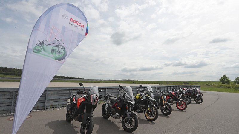 Lo &ldquo;scudo digitale&ldquo; per la sicurezza dei motociclisti secondo Bosch