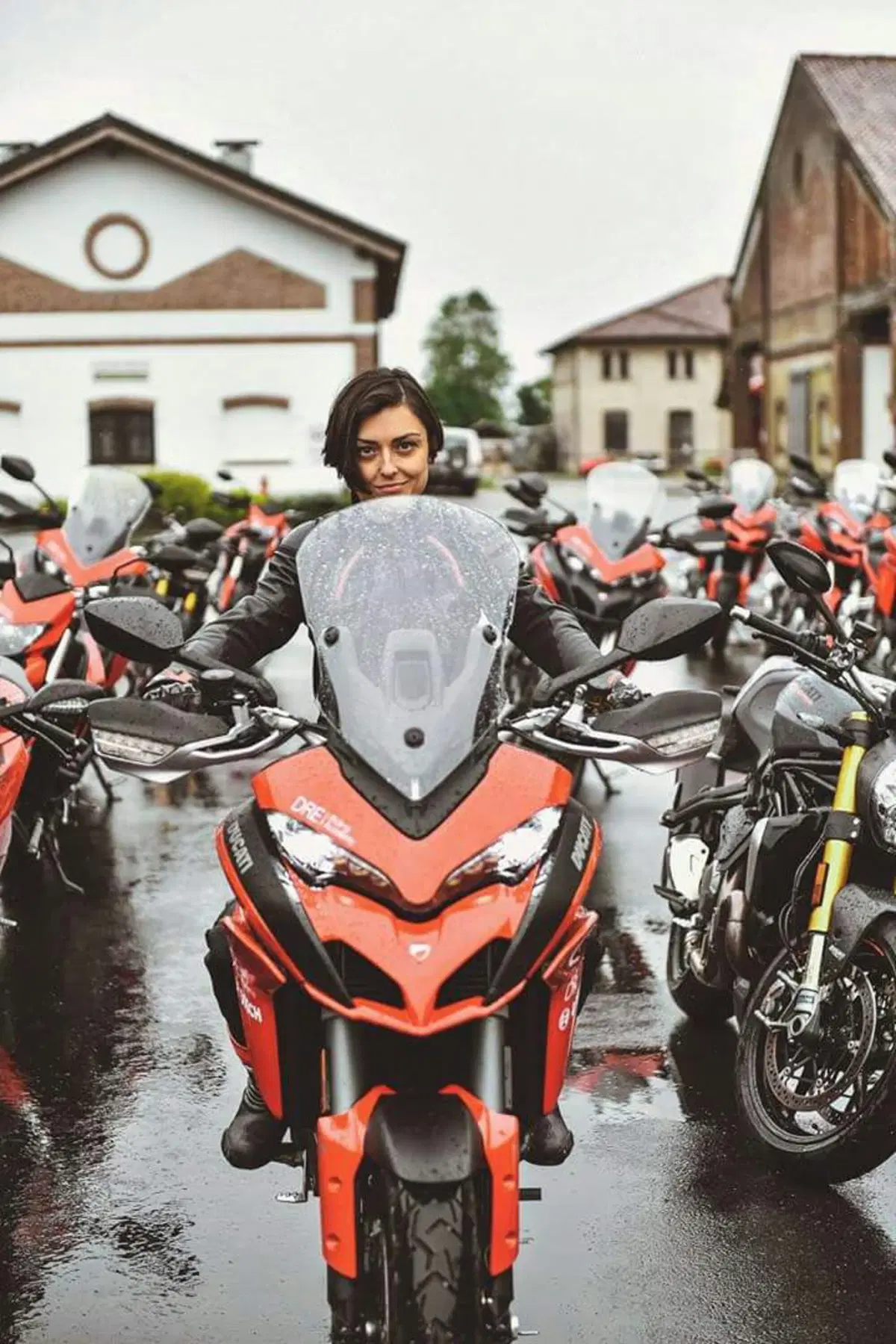 Tester per un giorno con Moto.it sulle KTM Duke 390: ecco le 10 tester!! (5)