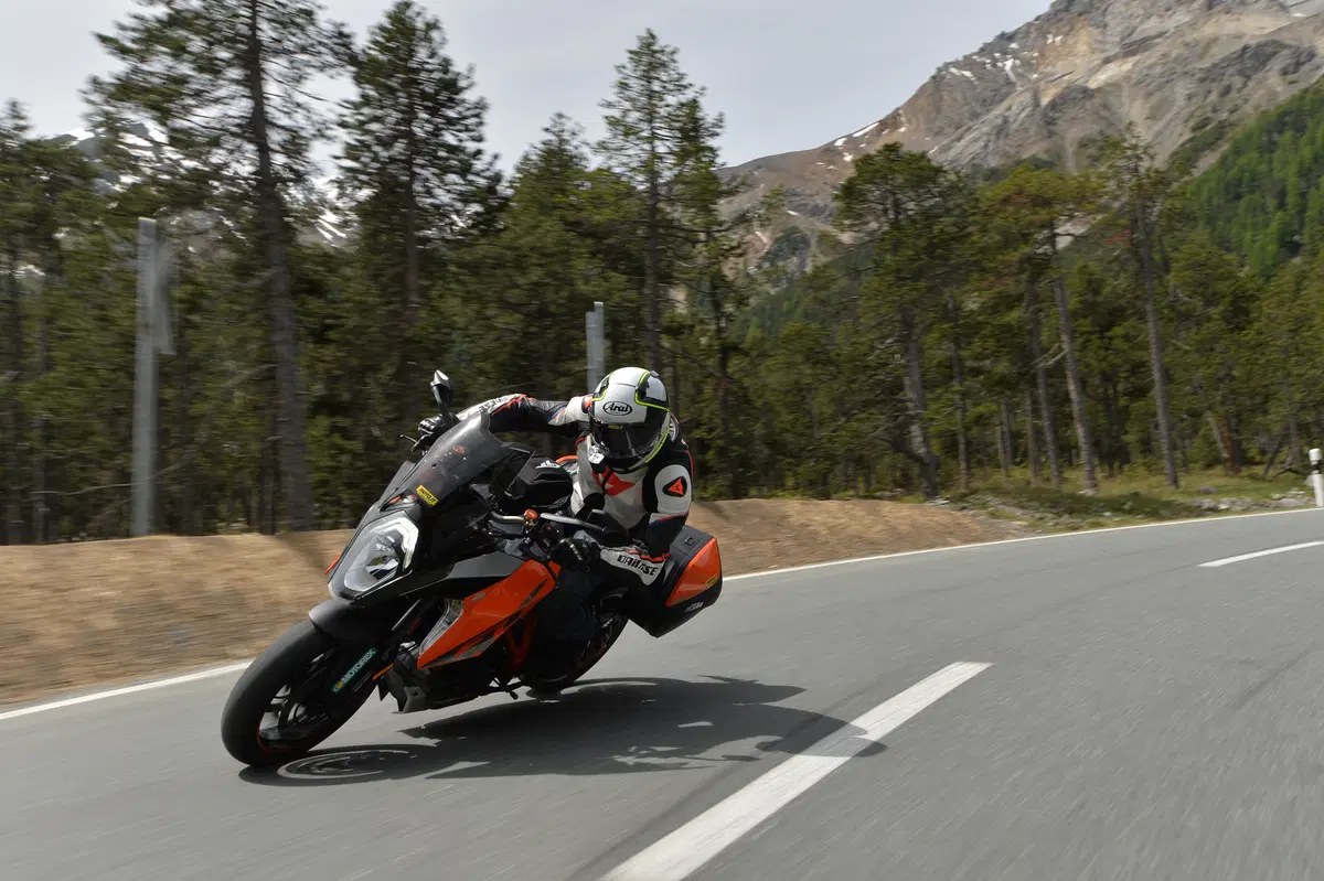 KTM 1290 Super Duke GT: prova sullo Stelvio. E 5 moto per i lettori! (2)