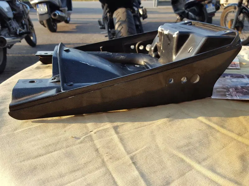BMW K75 Plastica Fanale (3)