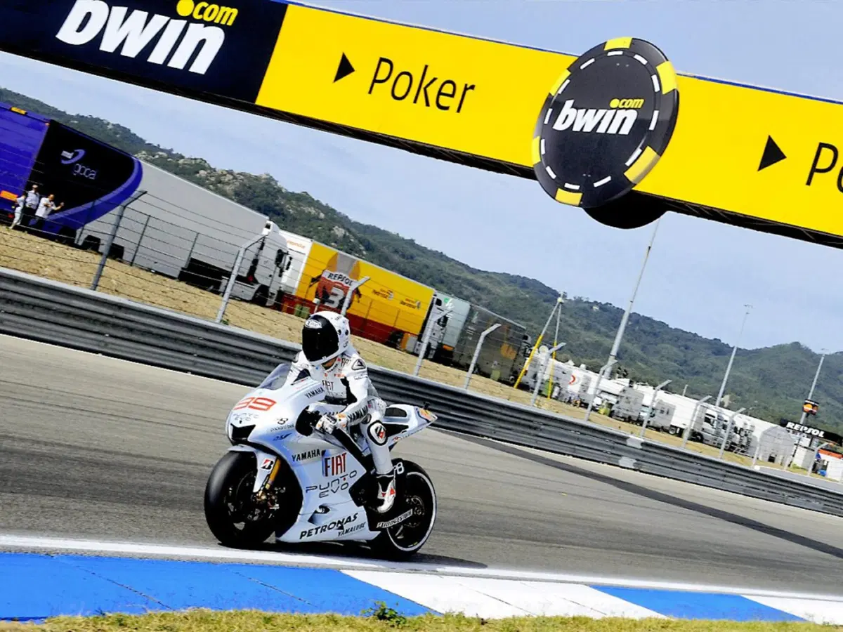 I 5 caschi più "speciali" della MotoGP (7)