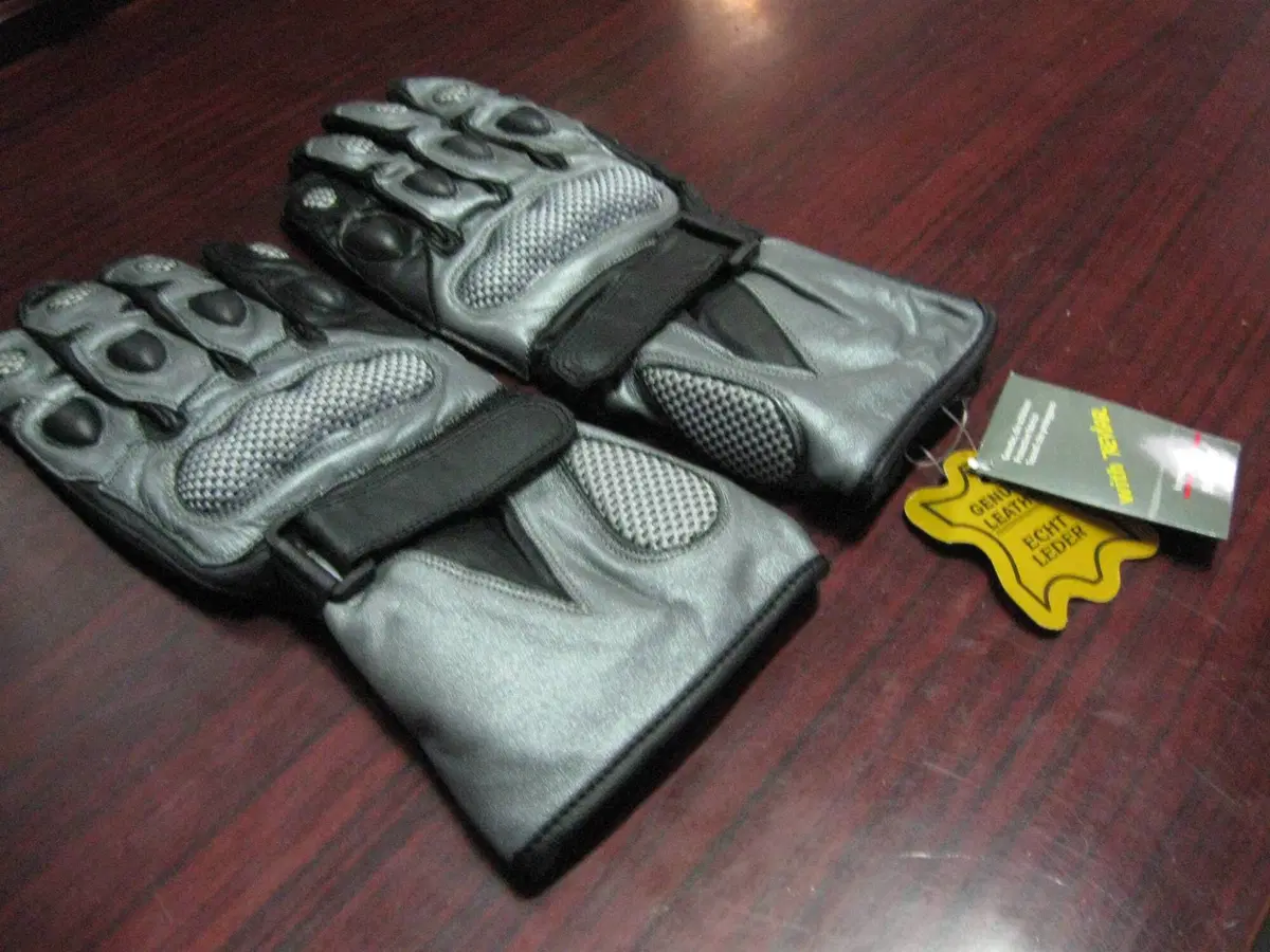 Guanti X-Tech Guanti (3)