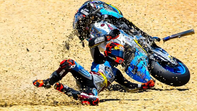 Nico Cereghini: &ldquo;Qui si cade troppo!&rdquo;