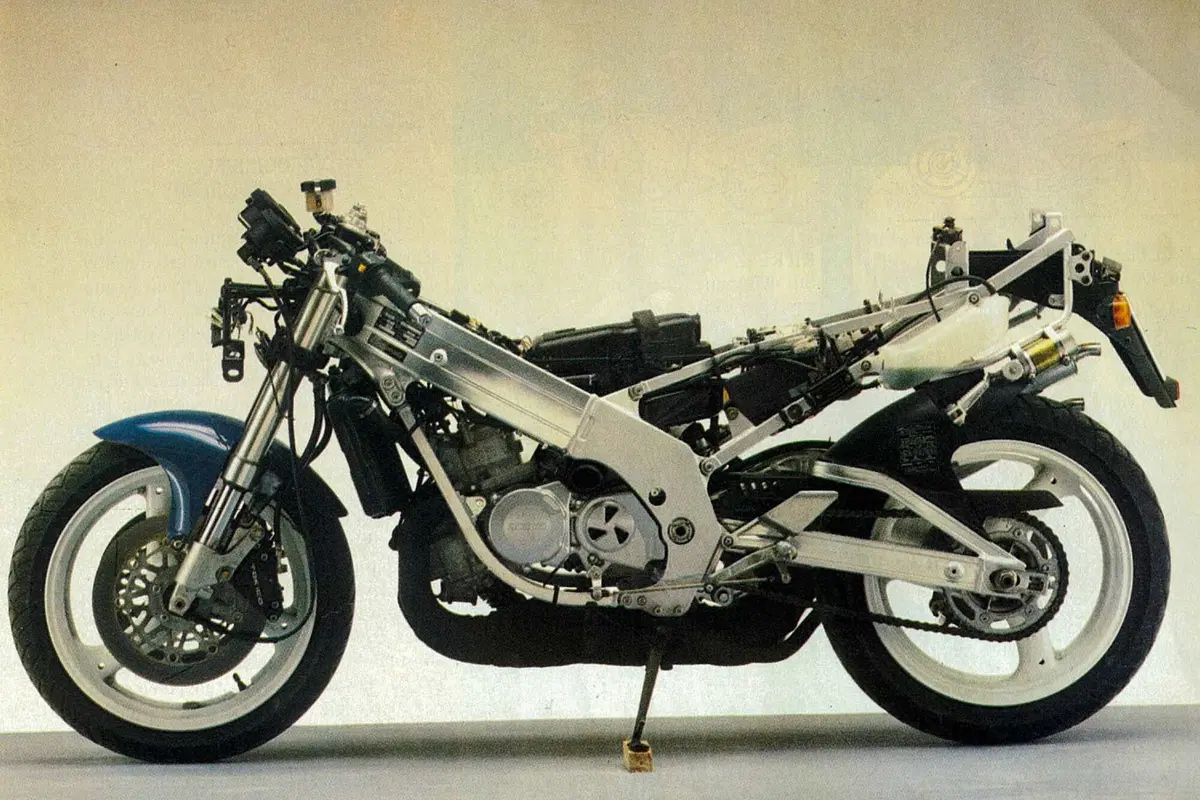 Suzuki RGV 250 my 1991 (6)