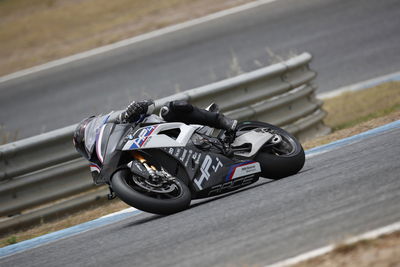 BMW HP4 Race - Carbonio al potere