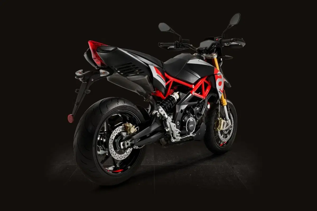 Aprilia Dorsoduro 900 (7)