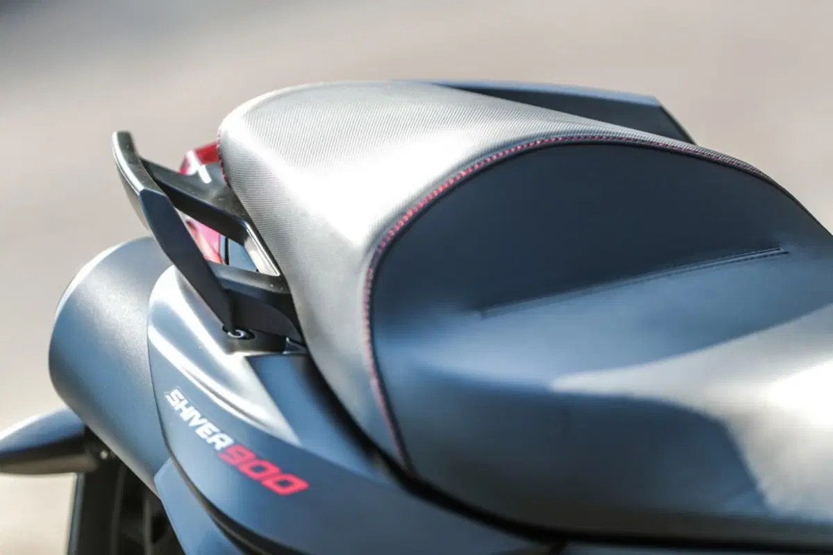 Aprilia Shiver 900 (9)