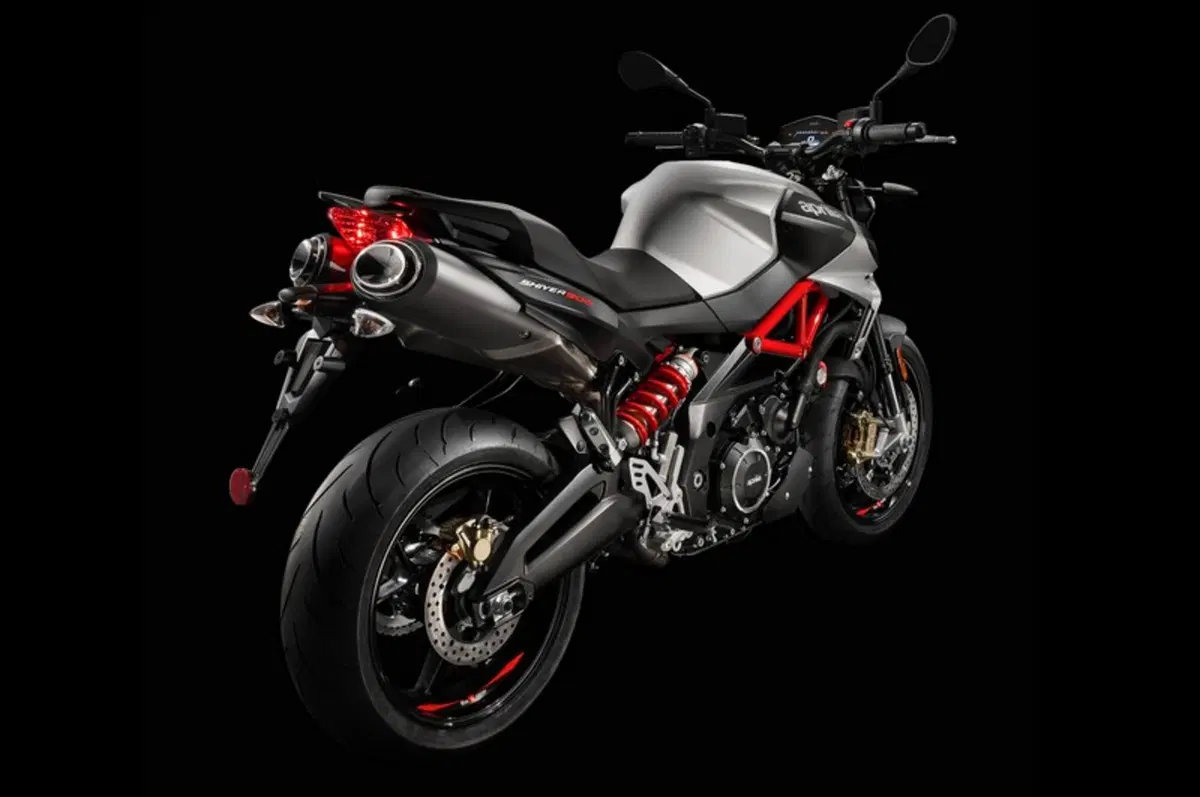 Aprilia Shiver 900 (8)