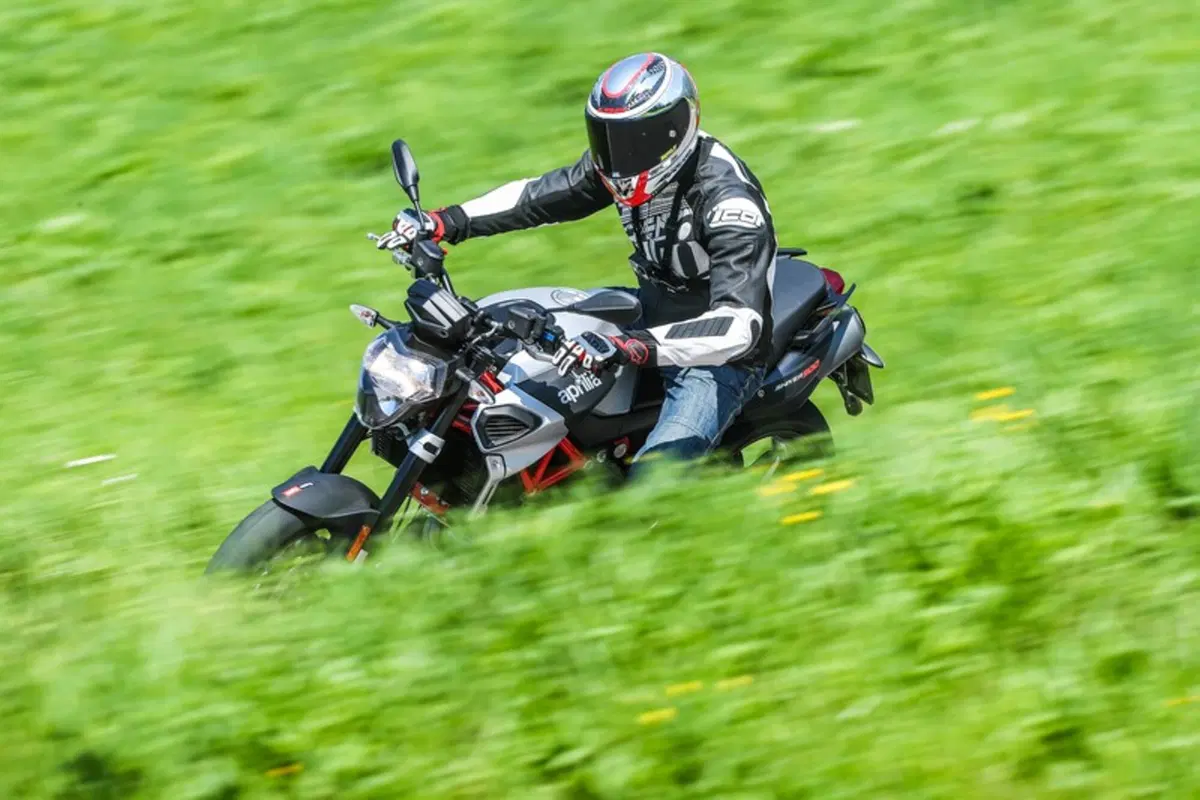 Aprilia Shiver 900 (2)