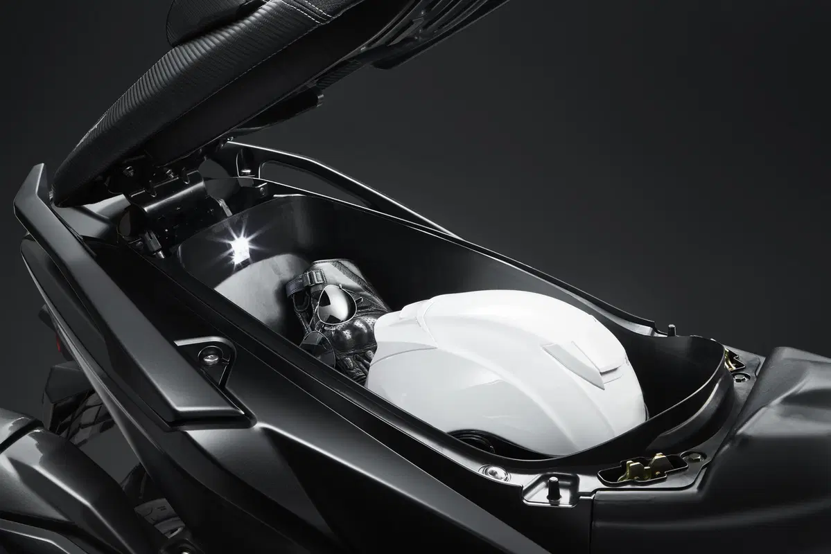 Kymco AK 550 (52)