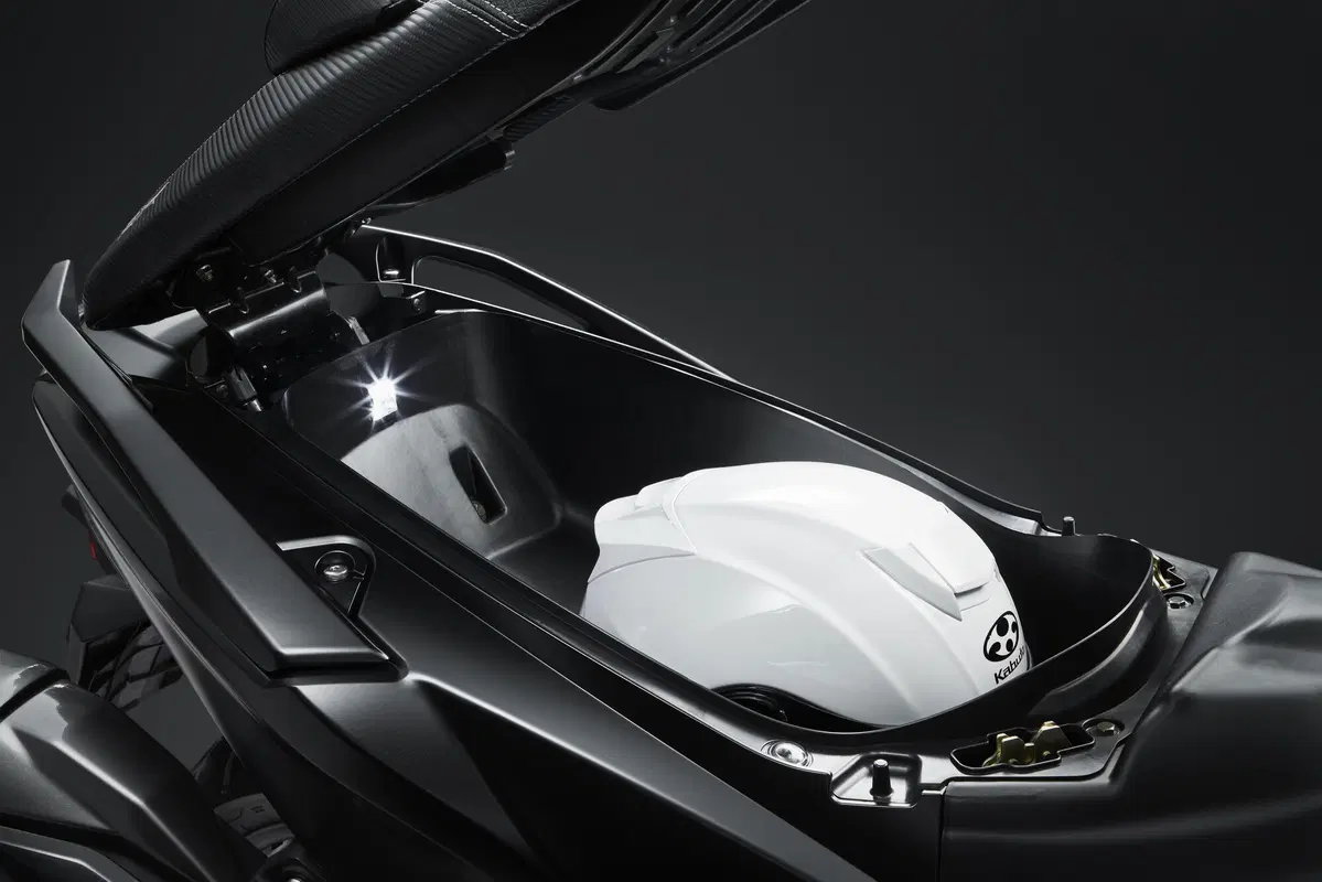 Kymco AK 550 (57)
