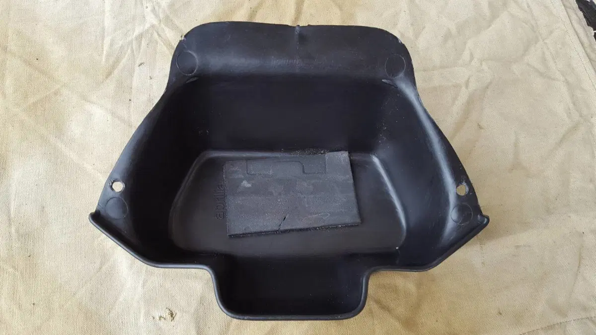 Coperchio Batteria Aprilia (4)