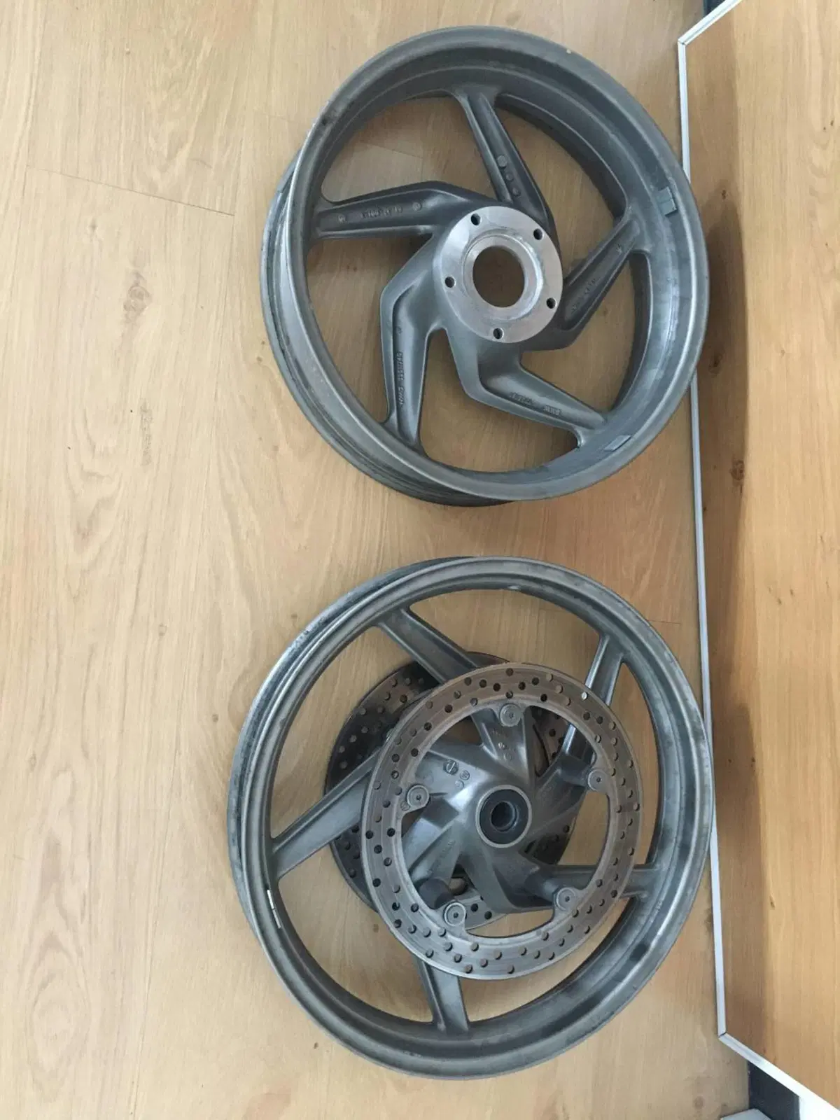 Cerchio Ant. e Post. Bmw R 1200 Gs K25 (2)