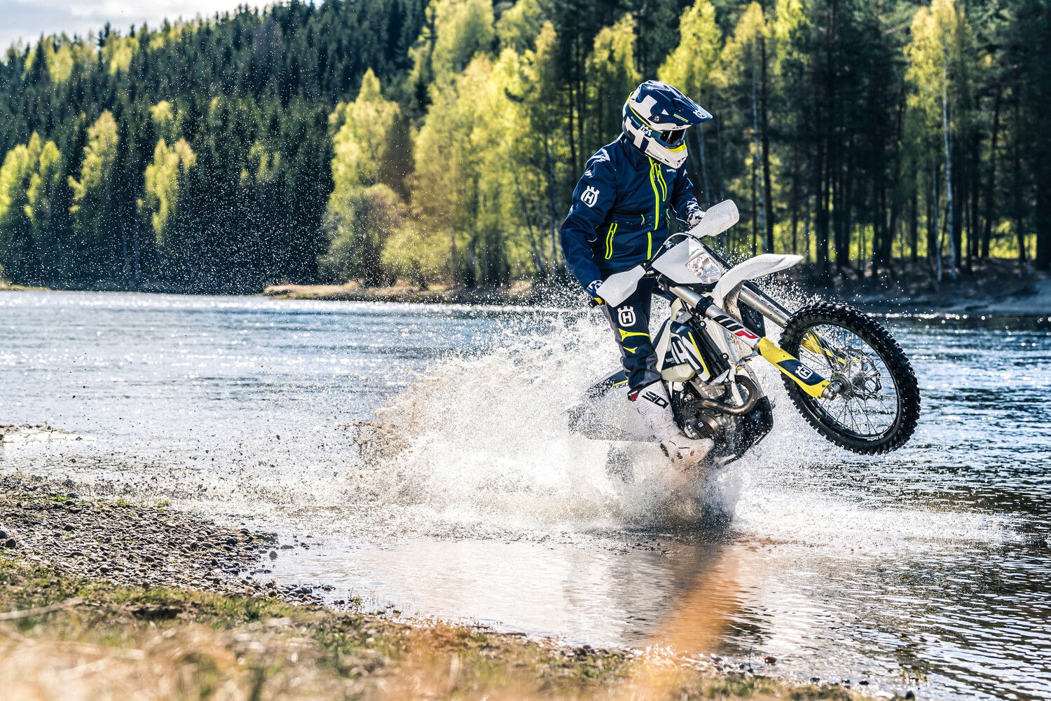 Husqvarna Enduro 2018. Arriva l'iniezione sulle TE250i e TE300i a 2T