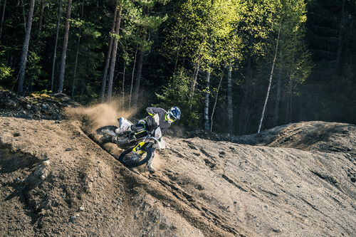 Husqvarna Enduro 2018. Arriva l'iniezione sulle TE250i e TE300i a 2T (6)