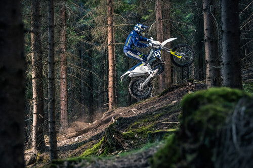 Husqvarna Enduro 2018. Arriva l'iniezione sulle TE250i e TE300i a 2T (5)