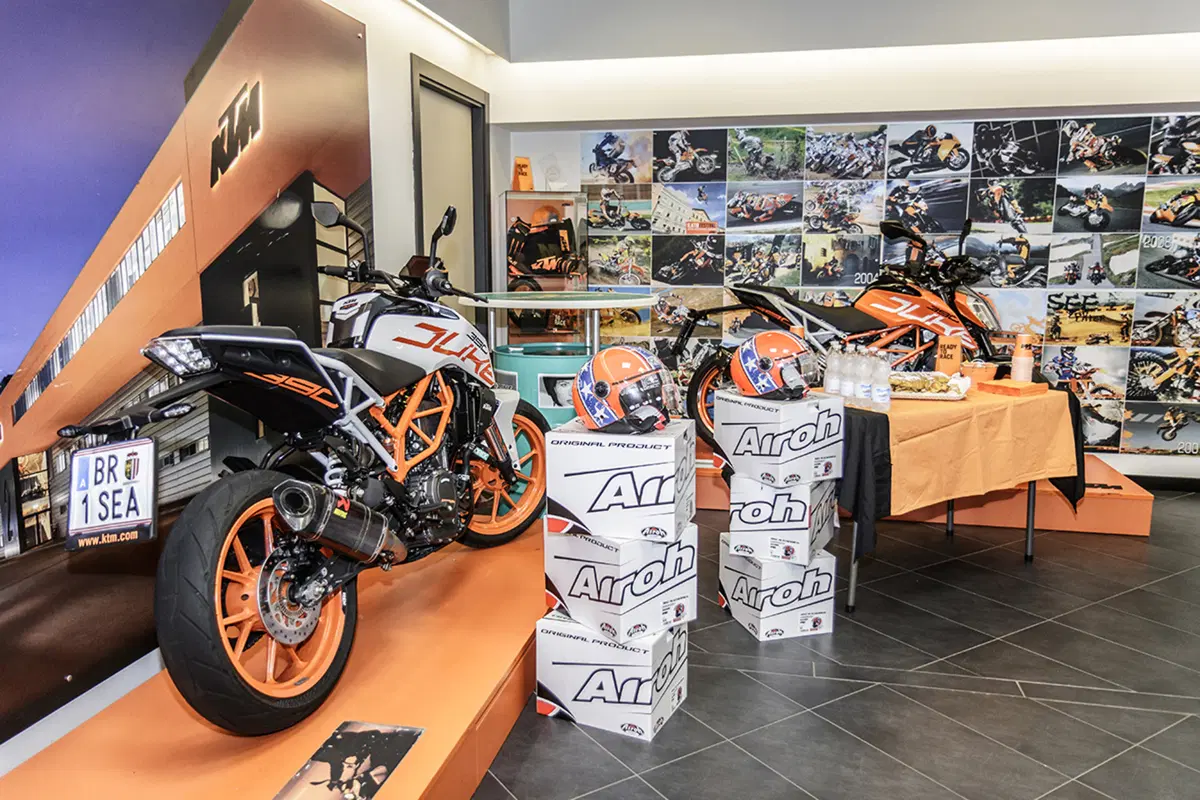 Tester per un giorno sulla KTM Duke 390: la prova delle lettrici! 