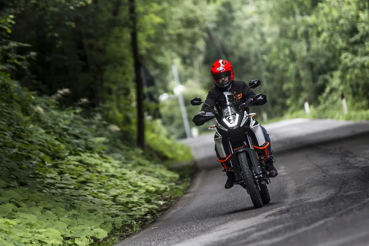 Tester per un giorno sulla KTM Duke 390: la prova delle lettrici!  (14)